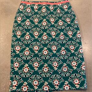 ⭐️ Boden Floral pencil skirt